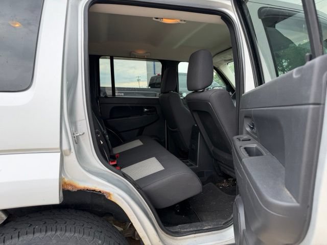 Used 2009 Jeep Liberty Sport w/ Popular Equipment Group AWD/4WD image 10