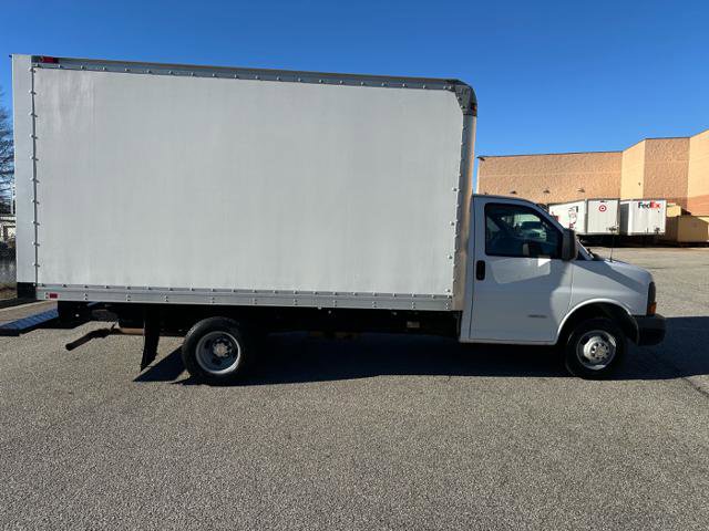 Used 2014 Chevrolet Express 4500 G4500 image 31