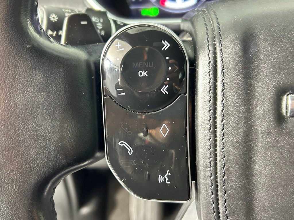 Used 2020 Land Rover Range Rover HSE image 30