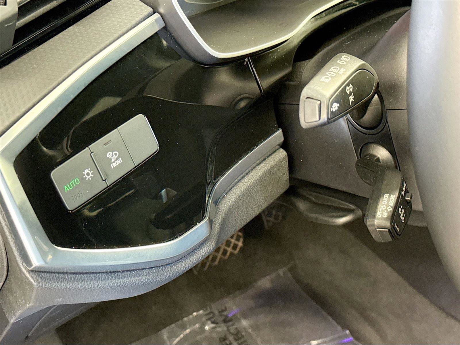 Certified 2022 Audi Q3 2.0T Premium Plus w/ Premium Plus Package AWD/4WD image 10