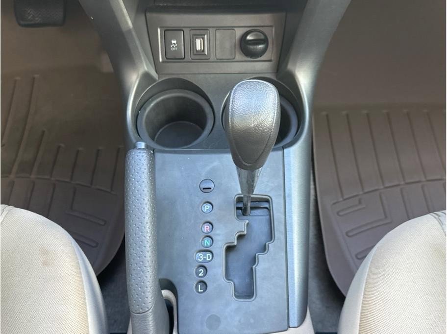 Used 2011 Toyota RAV4 4WD w/ Base L4 Extra Value Pkg image 22