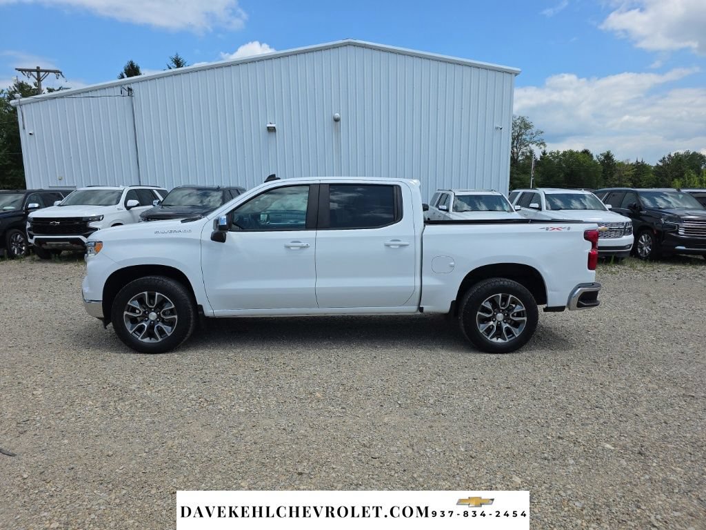 Used 2023 Chevrolet Silverado 1500 LT AWD/4WD image 2