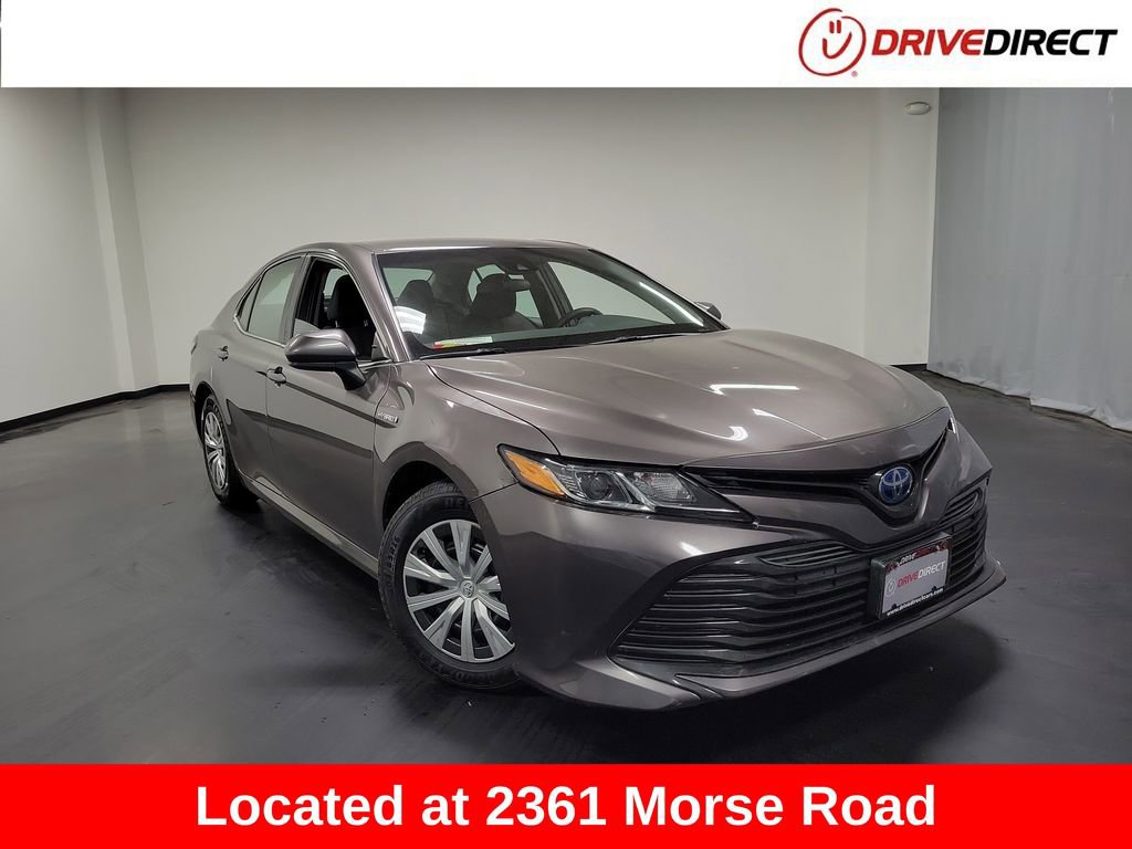 Used 2018 Toyota Camry LE FWD image 1
