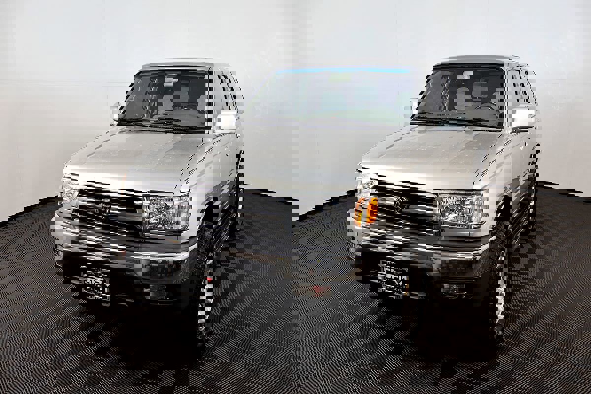 Used 1999 Toyota 4Runner SR5 image 2