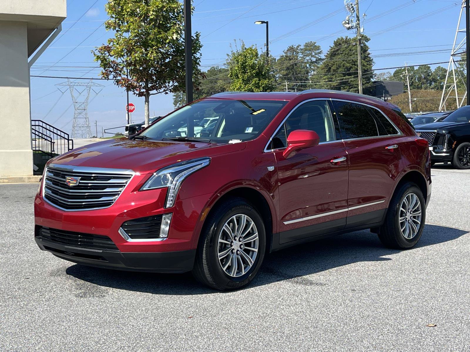 Used 2019 Cadillac XT5 Luxury FWD image 1