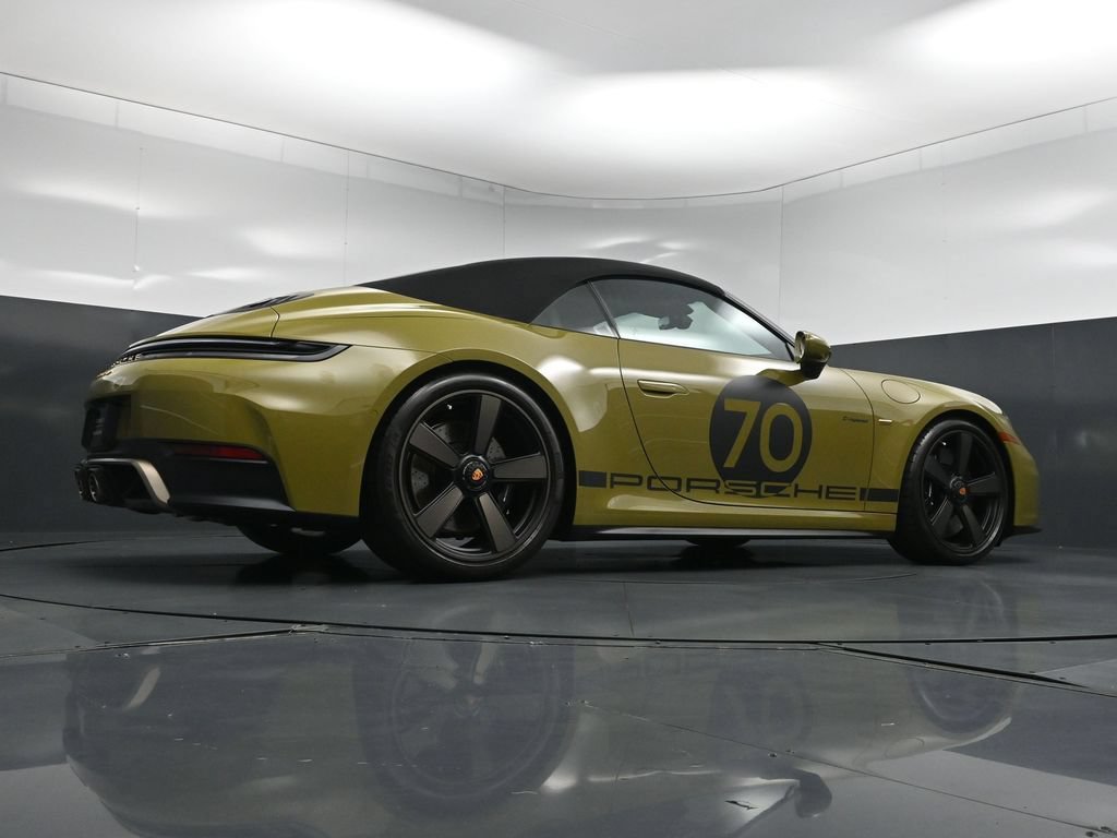 Certified 2026 Porsche 911 GTS RWD image 33