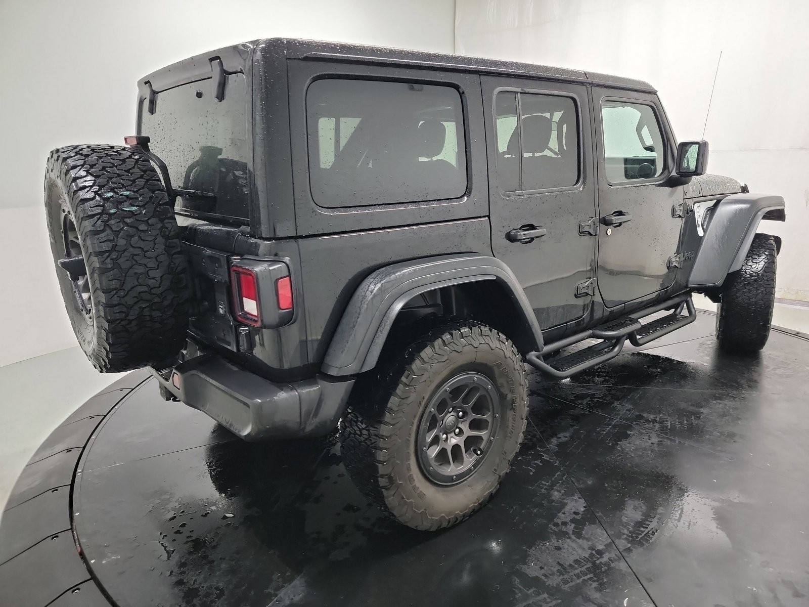 Used 2023 Jeep Wrangler Unlimited Sport image 9