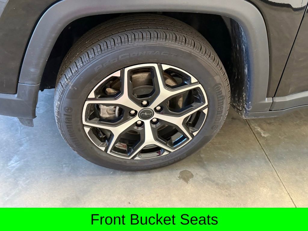 Used 2025 Jeep Compass Limited image 14