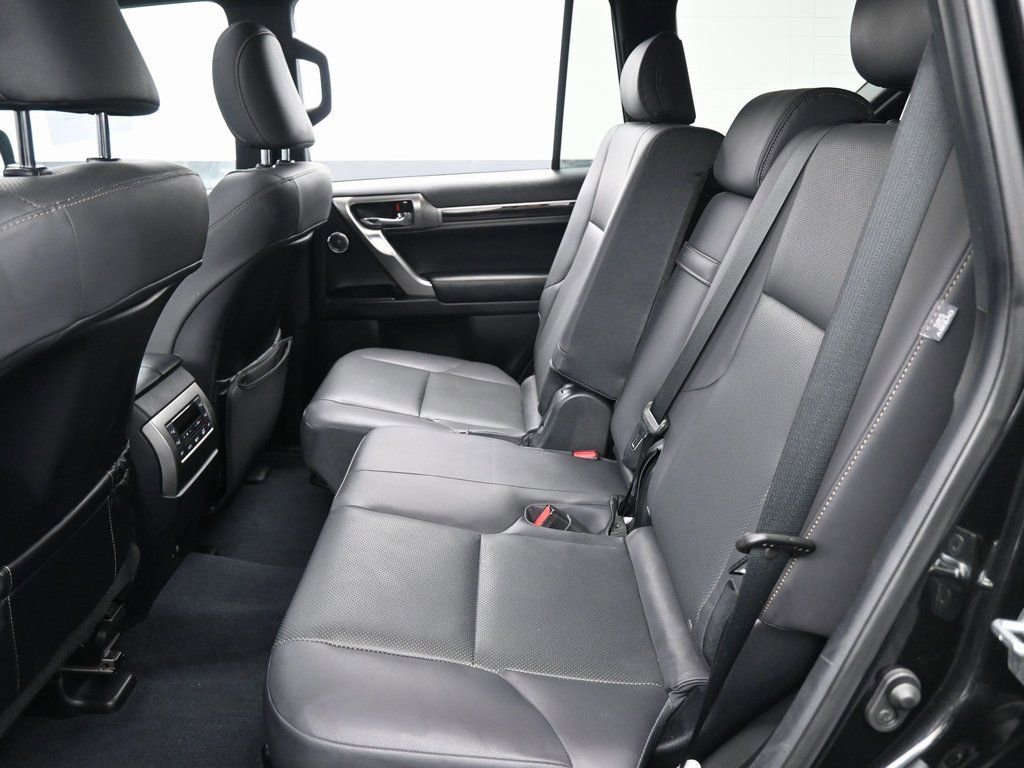 Used 2022 Lexus GX 460 Premium w/ Premium Plus Package image 28
