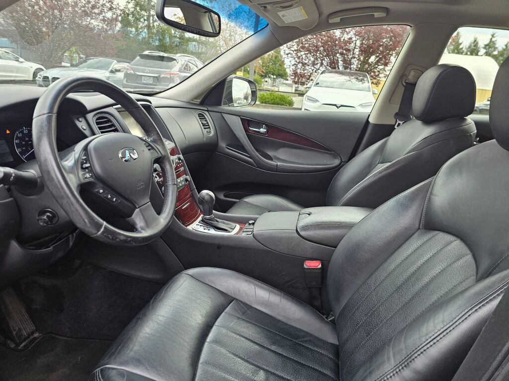 Used 2016 INFINITI QX50 AWD w/ Premium Plus Package image 25