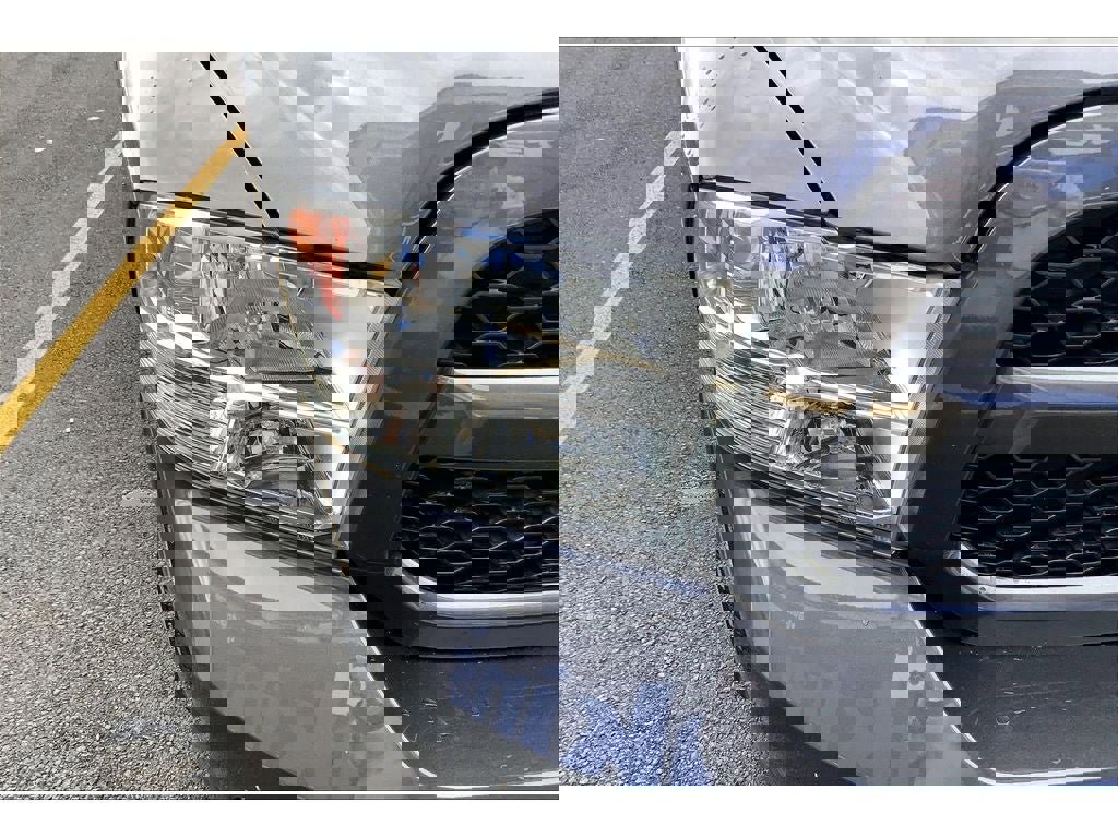 Used 2018 RAM 1500 Express w/ Express Value Package image 27