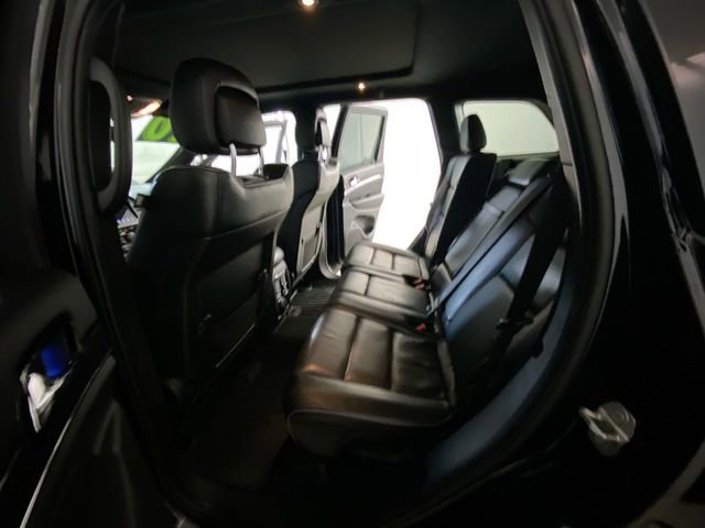 Used 2020 Jeep Grand Cherokee Overland image 28