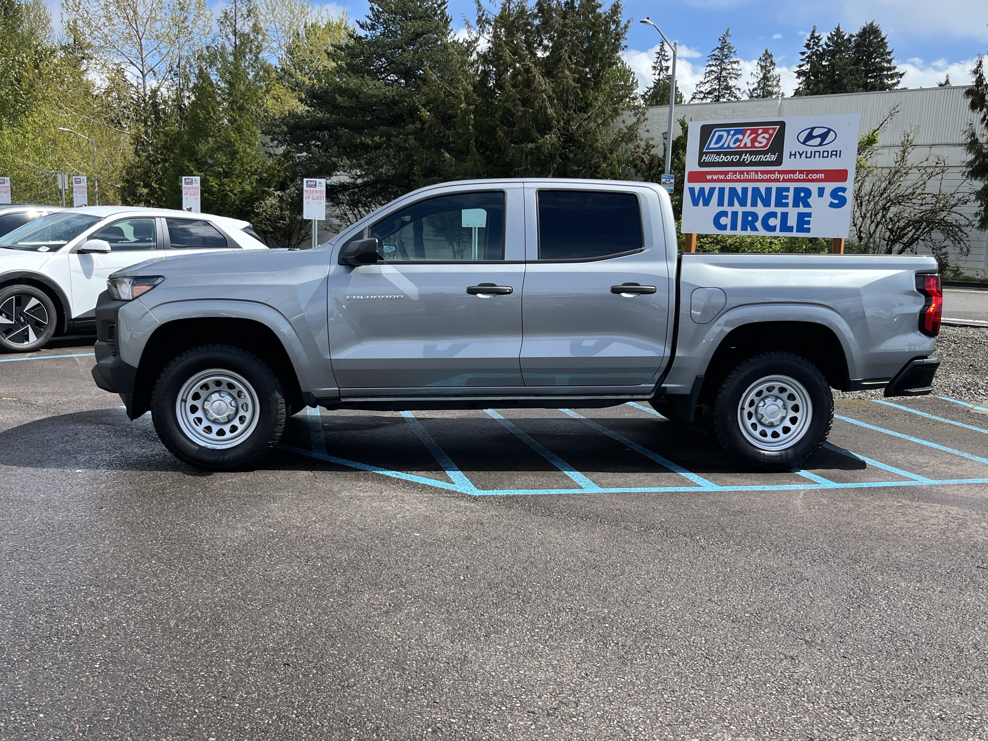Used 2023 Chevrolet Colorado W/T image 2