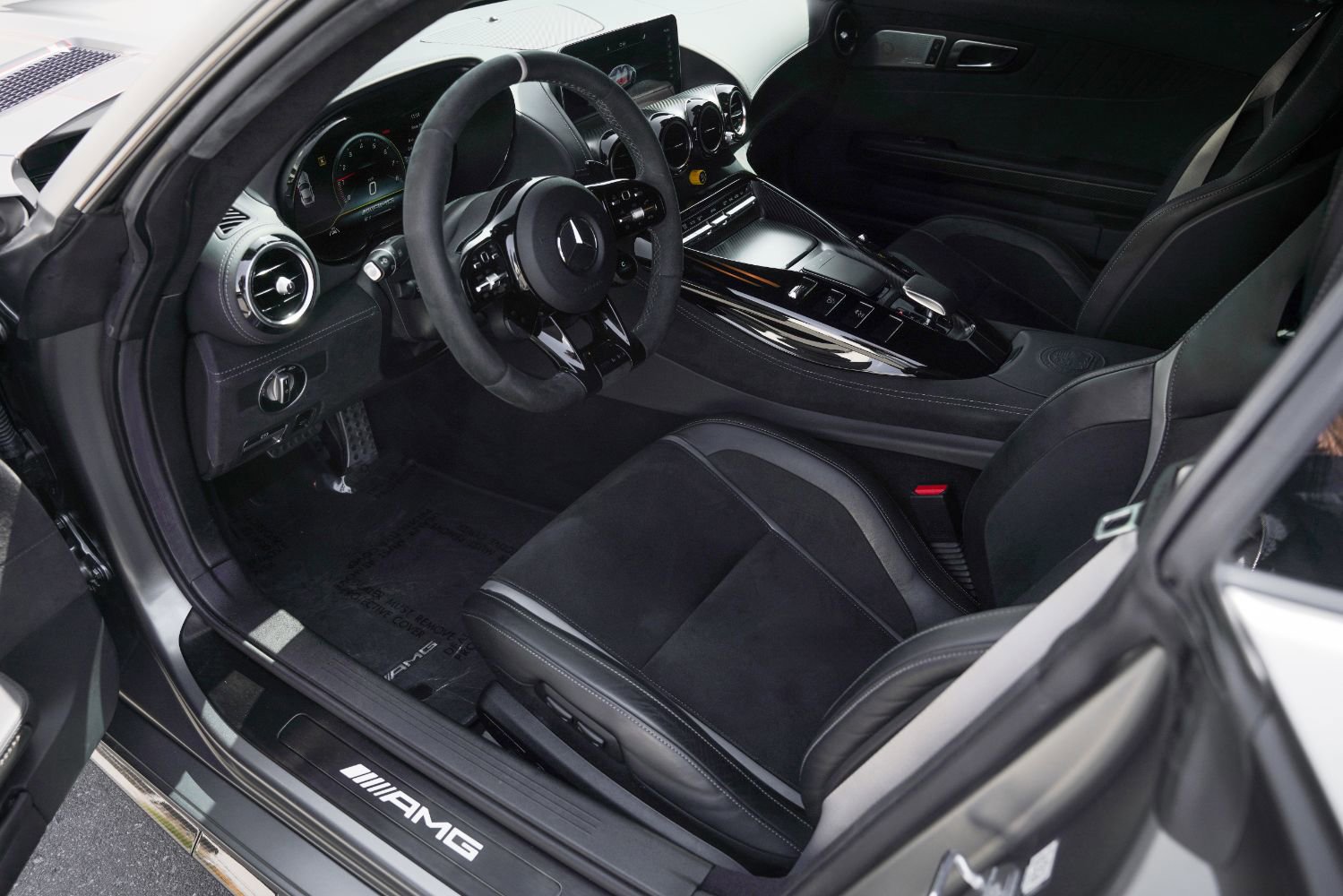 Used 2020 Mercedes-Benz AMG GT R image 2