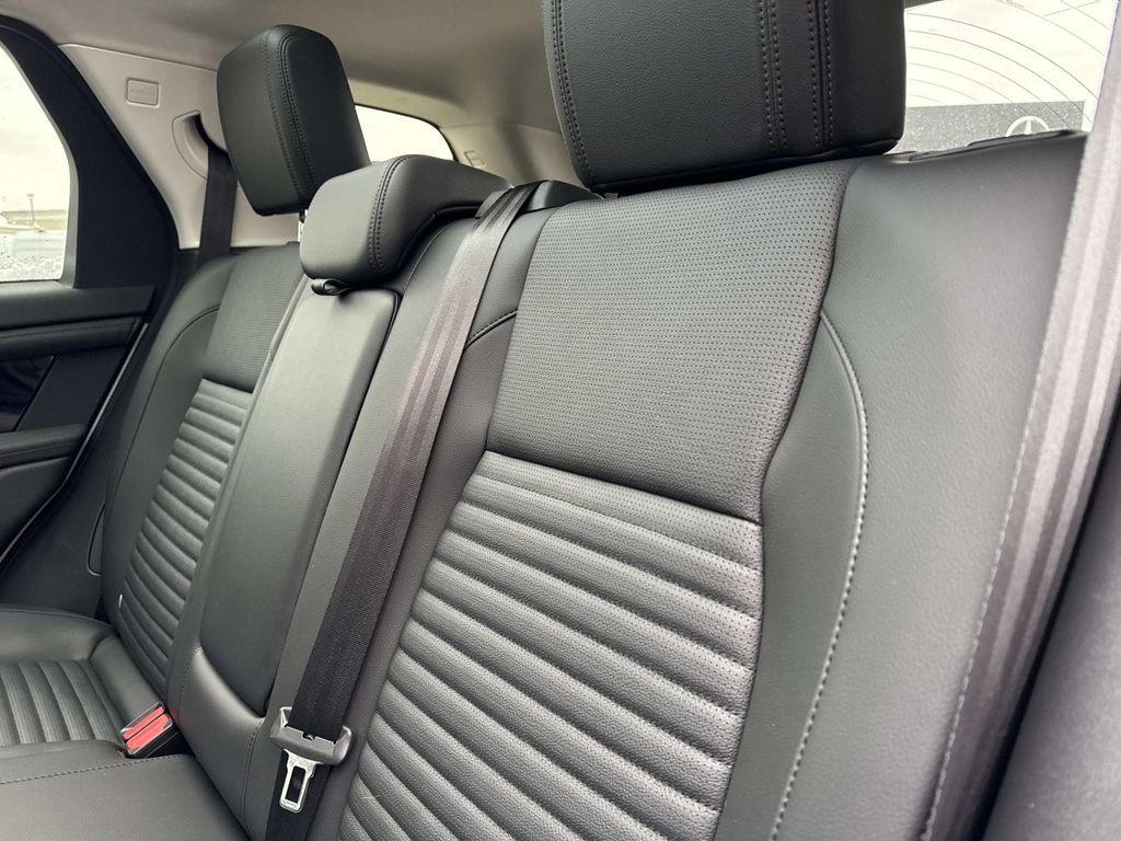 Certified 2025 Land Rover Discovery Sport S AWD/4WD image 13