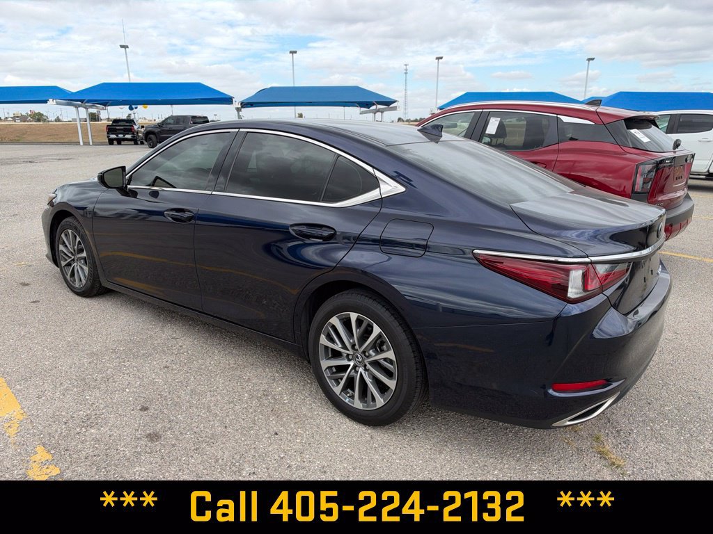 Used 2023 Lexus ES 350 w/ Accessory Package (Z1) FWD image 3