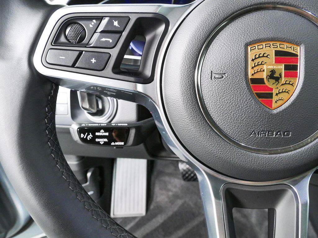 Certified 2022 Porsche Cayenne E-Hybrid AWD/4WD image 9