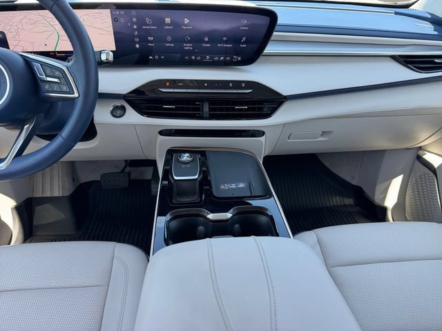Used 2025 Buick Enclave Avenir AWD/4WD image 12