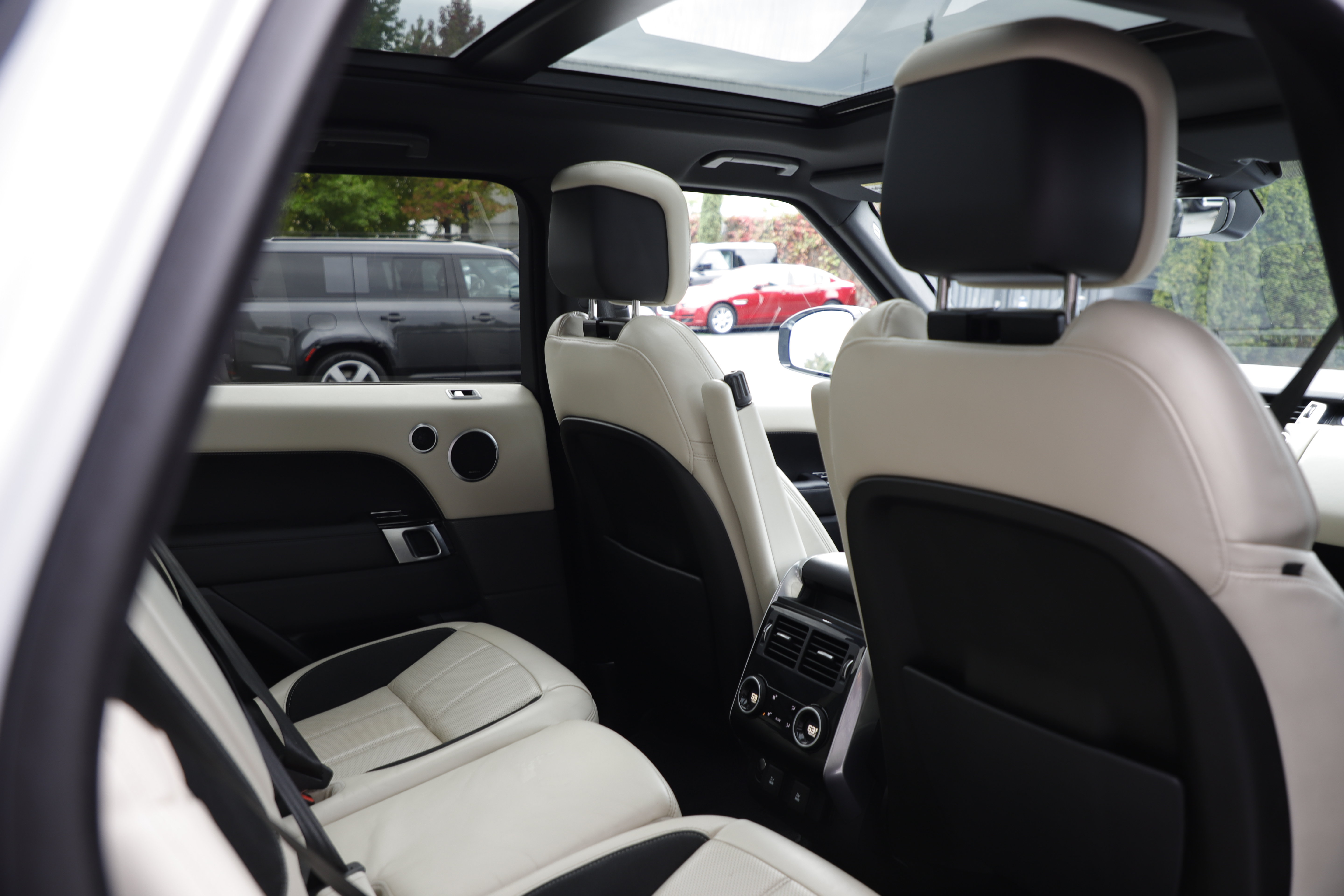 Used 2020 Land Rover Range Rover Sport HSE Dynamic AWD/4WD image 13