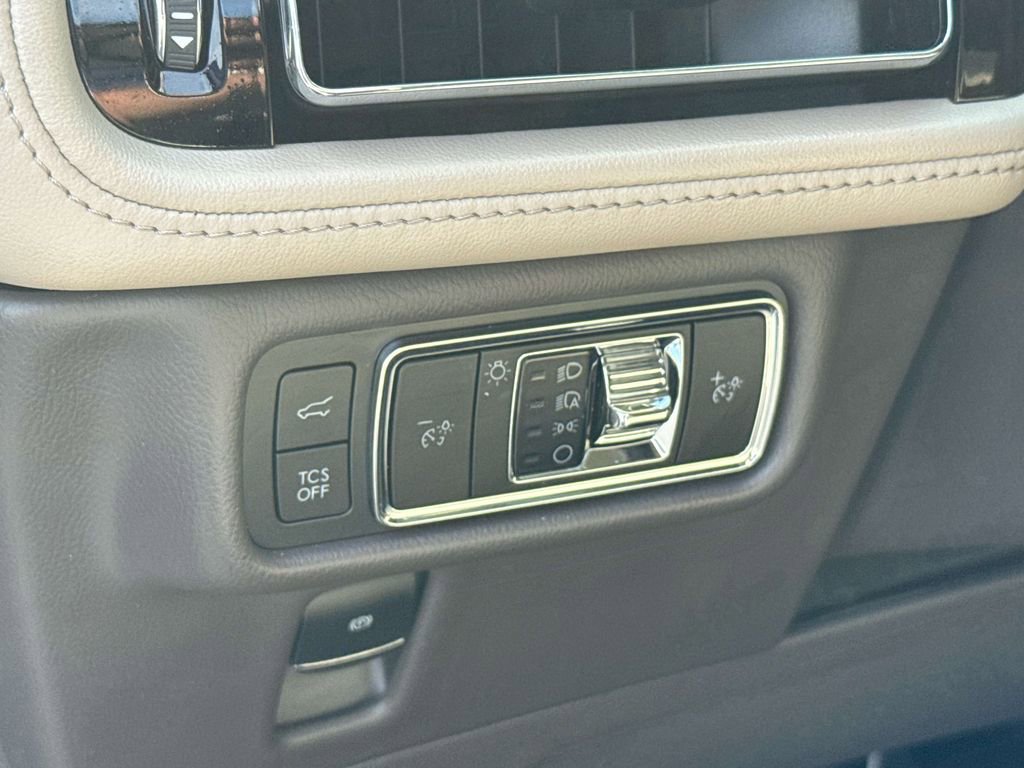 Certified 2023 Lincoln Nautilus Reserve image 27