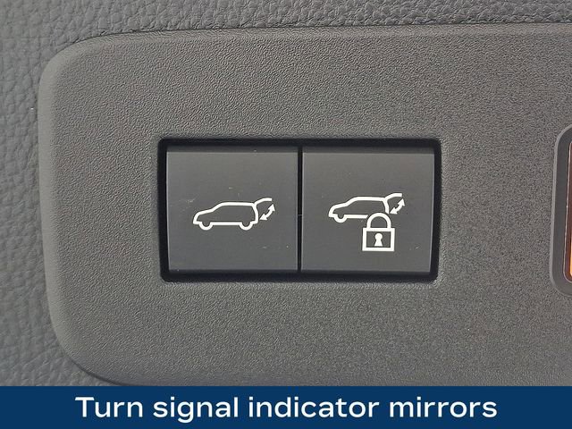 Used 2025 Lexus GX 550 w/ Accessory Package (2T) image 32