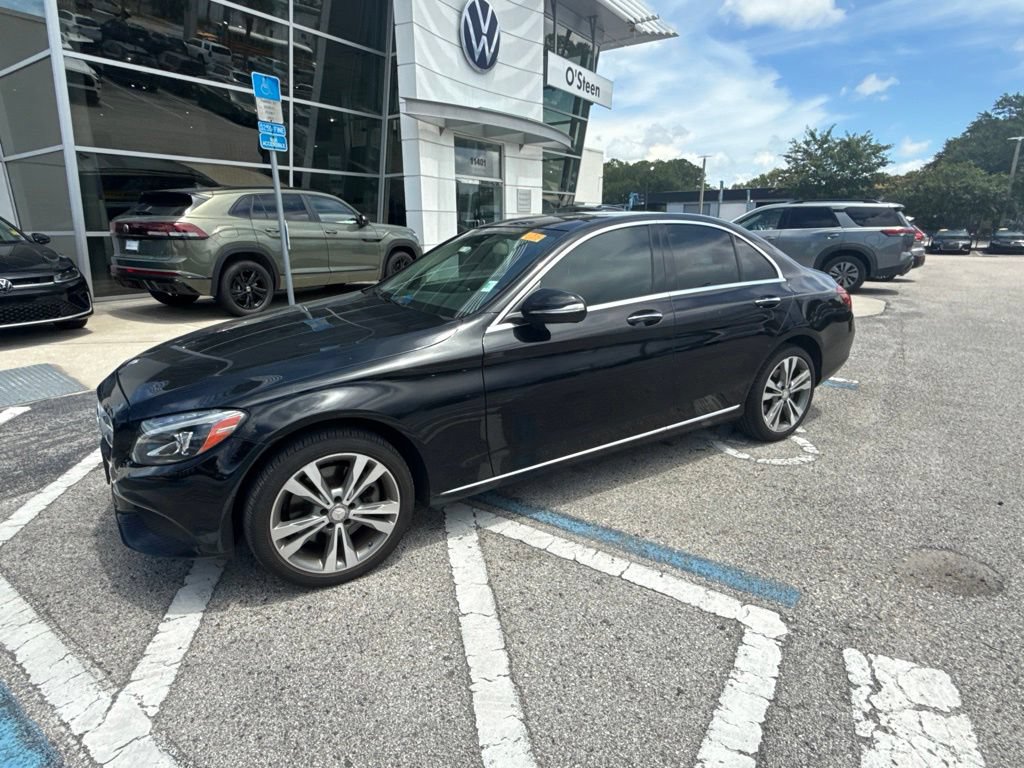 Used 2015 Mercedes-Benz C 300 4MATIC Sedan image 3