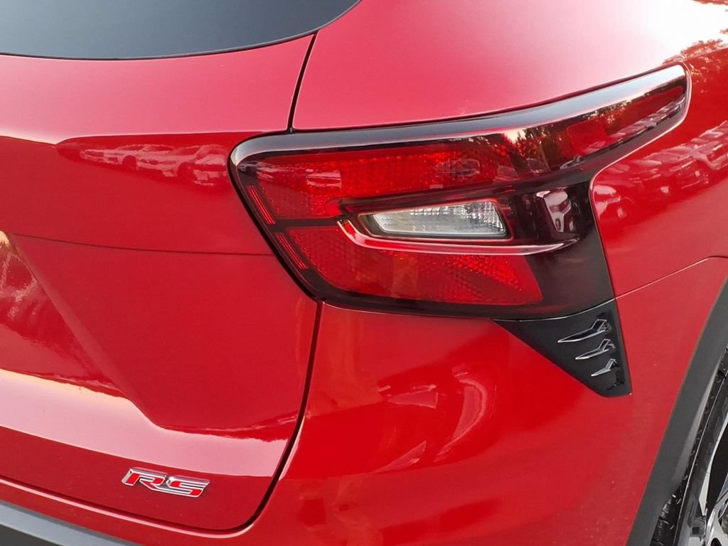 Certified 2026 Chevrolet Trax RS FWD image 8