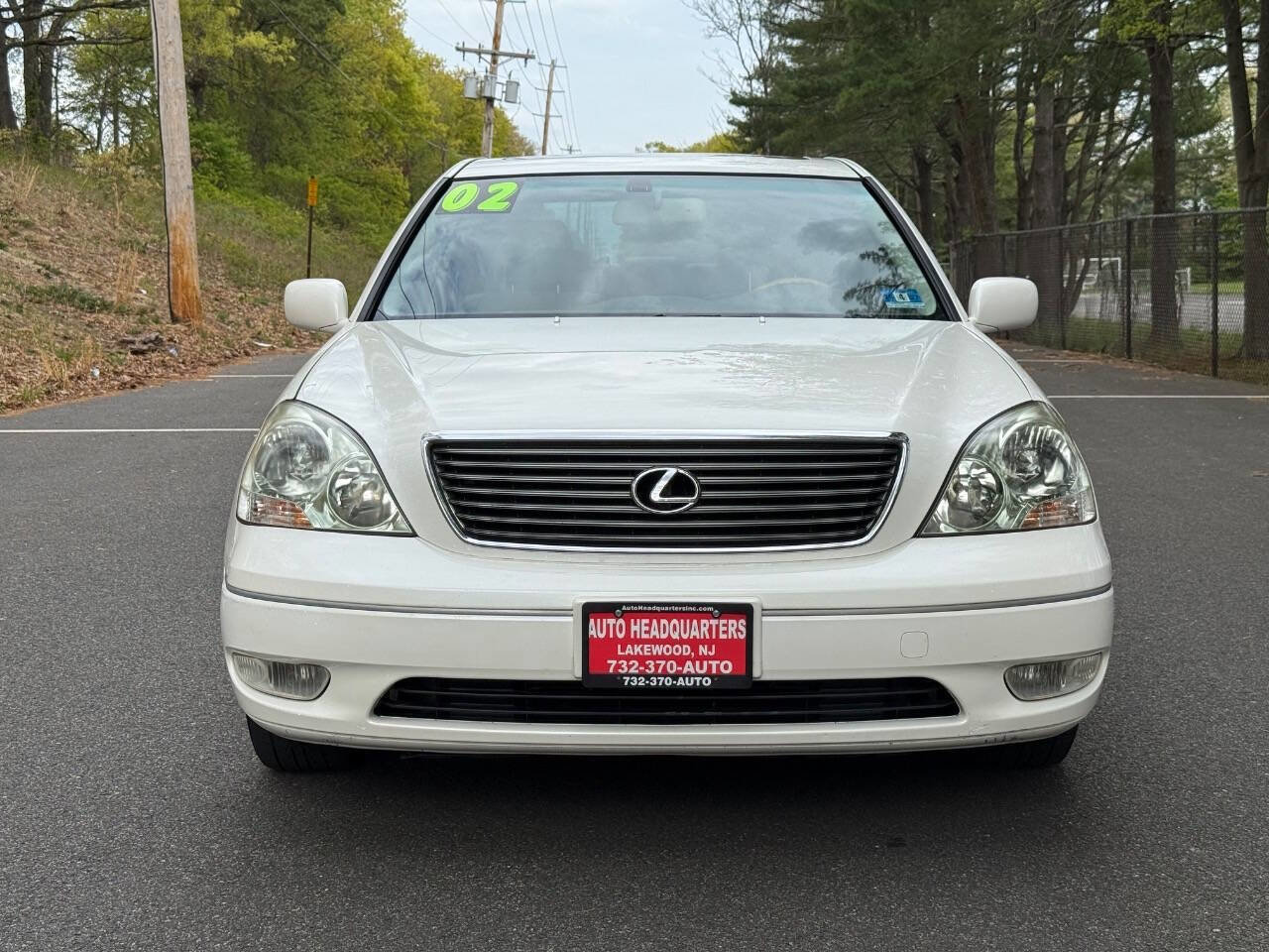 Used 2002 Lexus LS 430 RWD image 2