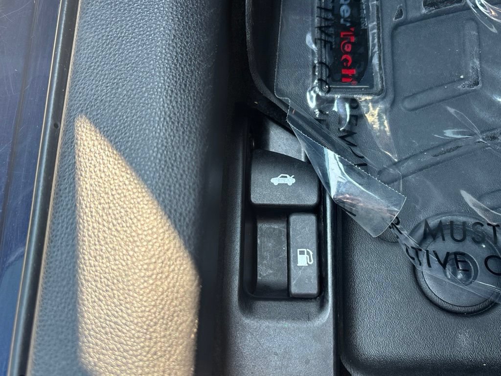 Used 2021 Toyota Corolla SE FWD image 28