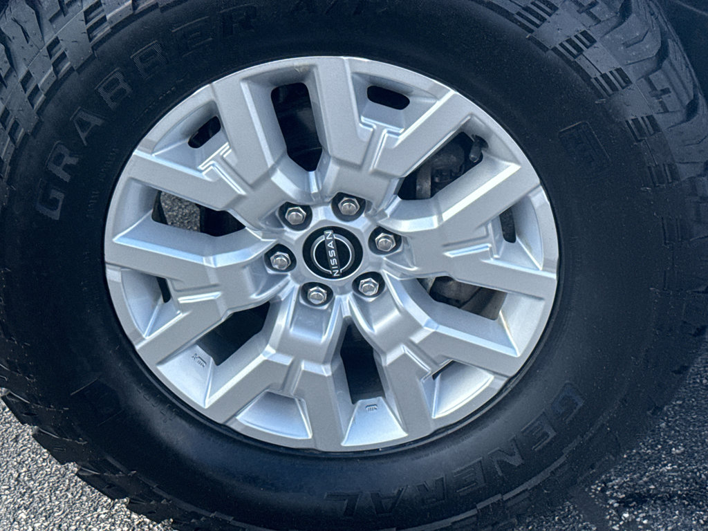 Certified 2024 Nissan Frontier SV w/ SV Convenience Package image 11