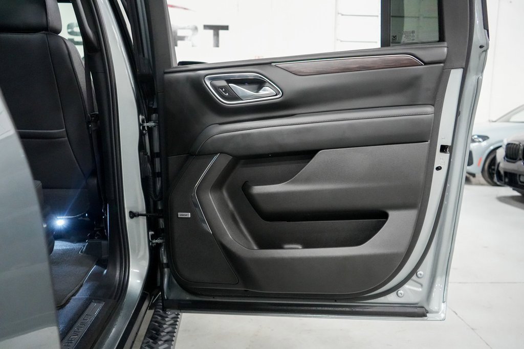 Used 2023 Chevrolet Suburban Z71 image 24
