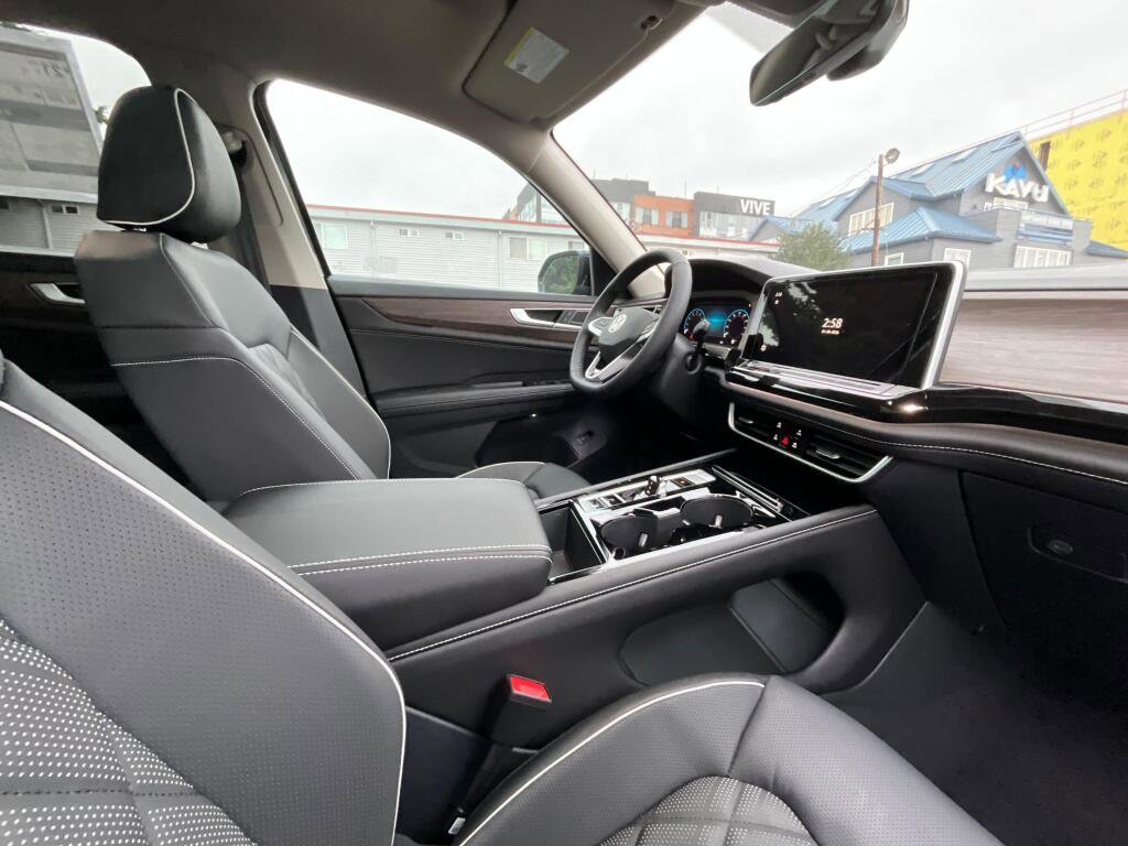 New 2026 Volkswagen Atlas SEL Premium R-Line image 22