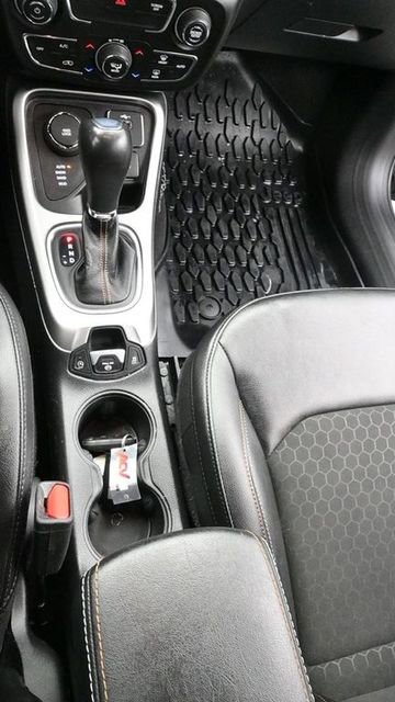 Used 2021 Jeep Compass Latitude AWD/4WD image 21