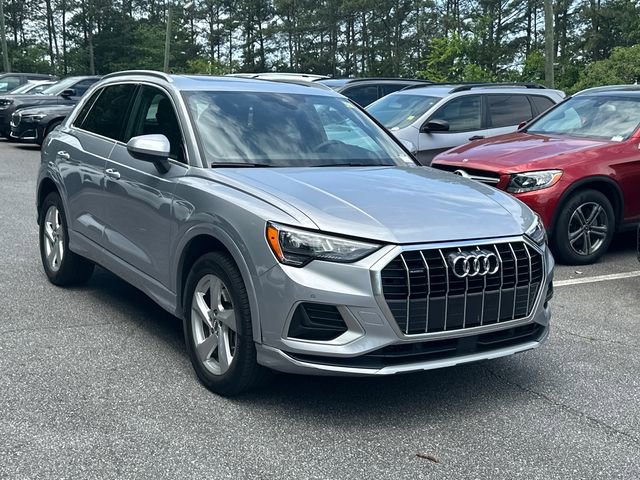 Used 2019 Audi Q3 2.0T Premium w/ Convenience Package AWD/4WD image 3