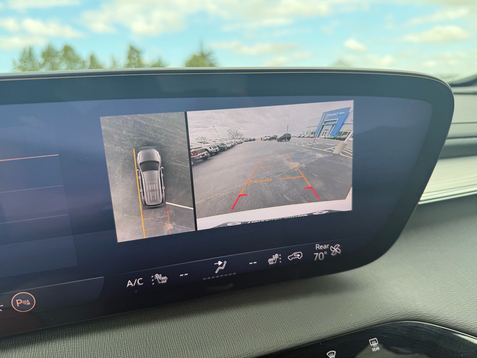 Used 2025 Buick Enclave Preferred FWD image 26