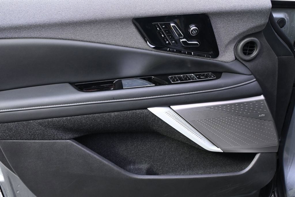 New 2026 Cadillac Optiq Sport 2 w/ LPO, Floor Liner Package image 22