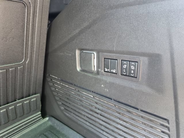 Used 2023 GMC Yukon Denali Ultimate AWD/4WD image 72