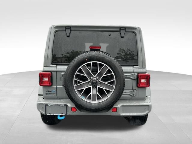 Used 2022 Jeep Wrangler Unlimited Sahara image 7