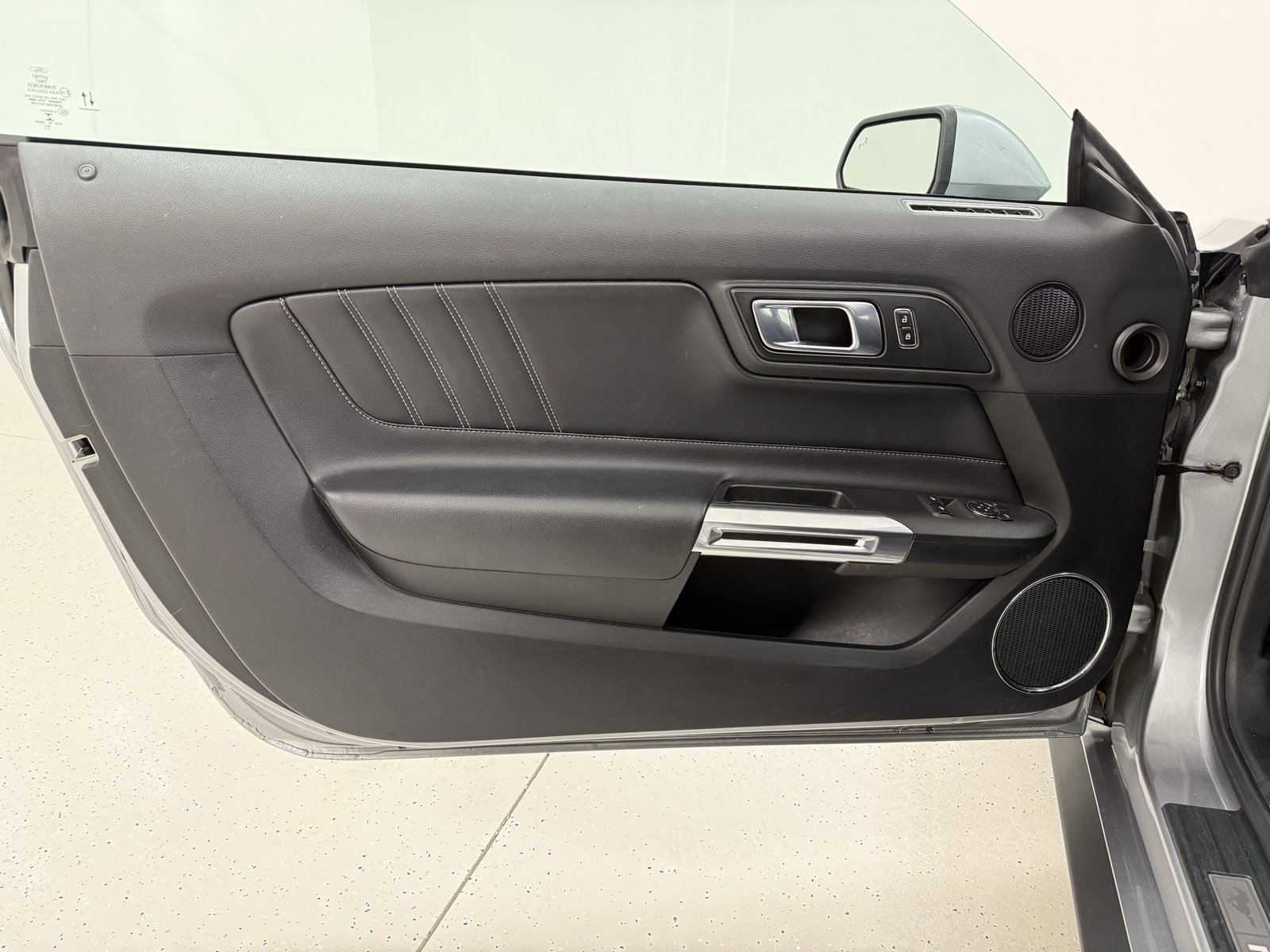 Used 2023 Ford Mustang Premium image 8