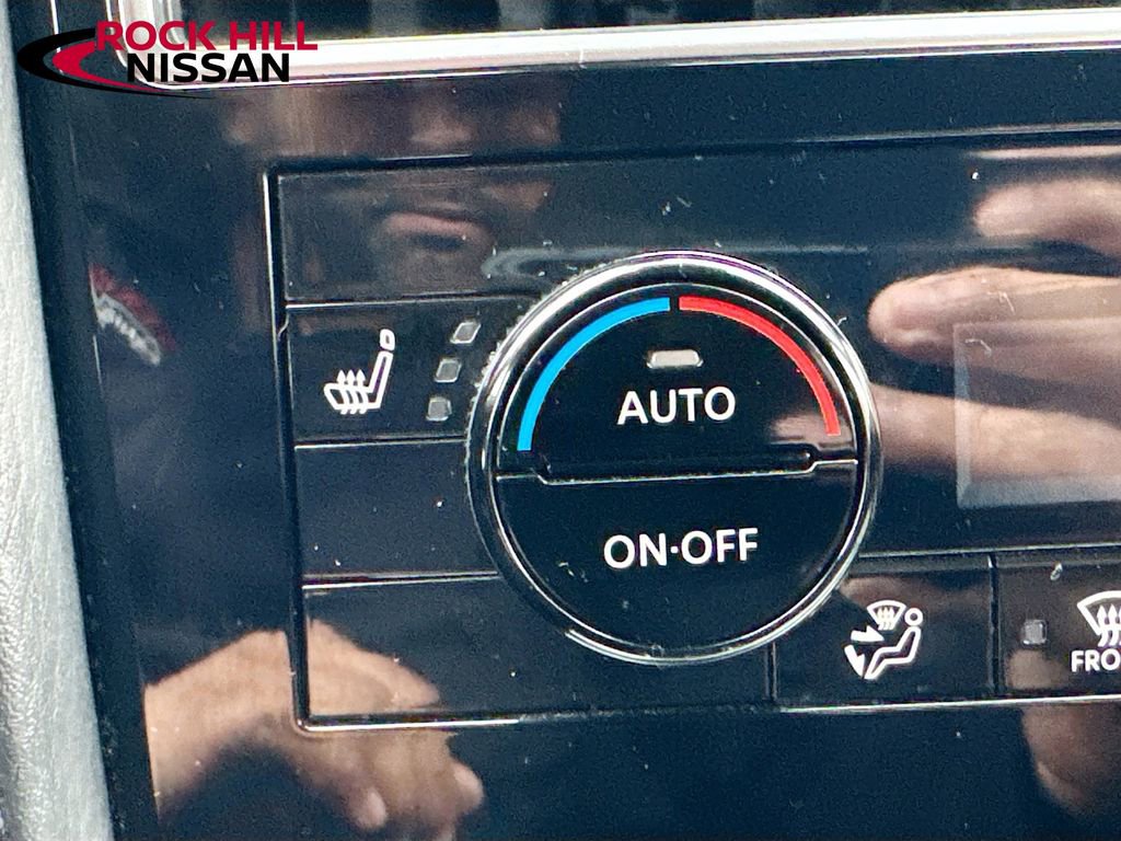 Used 2022 Nissan Armada SV image 17