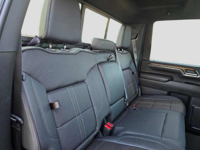 Used 2024 Chevrolet Silverado 3500 High Country w/ High Country Premium Package AWD/4WD image 12