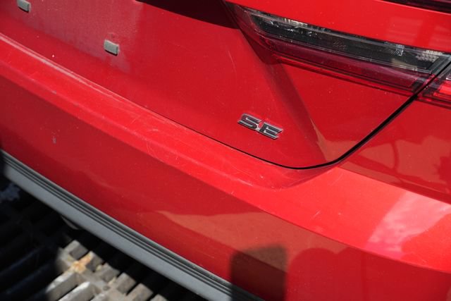 Used 2025 Toyota Camry SE FWD image 13
