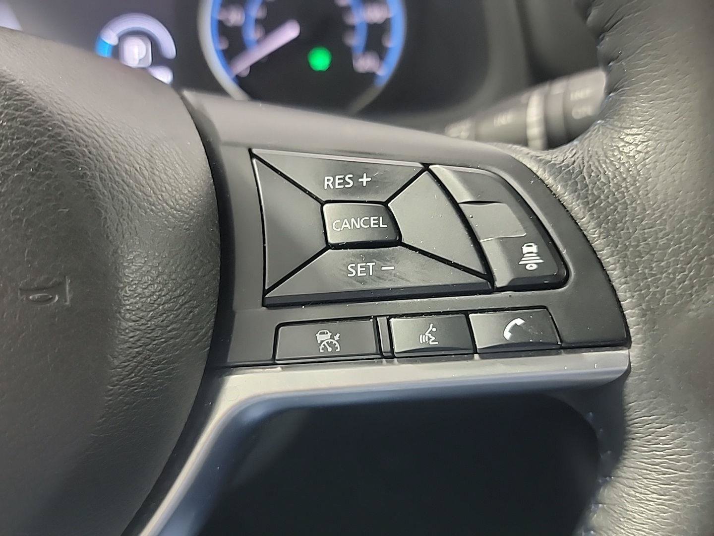 Used 2022 Nissan Leaf SV FWD image 23