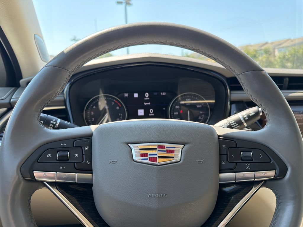 Certified 2024 Cadillac XT6 Premium Luxury w/ Technology Package AWD/4WD image 5