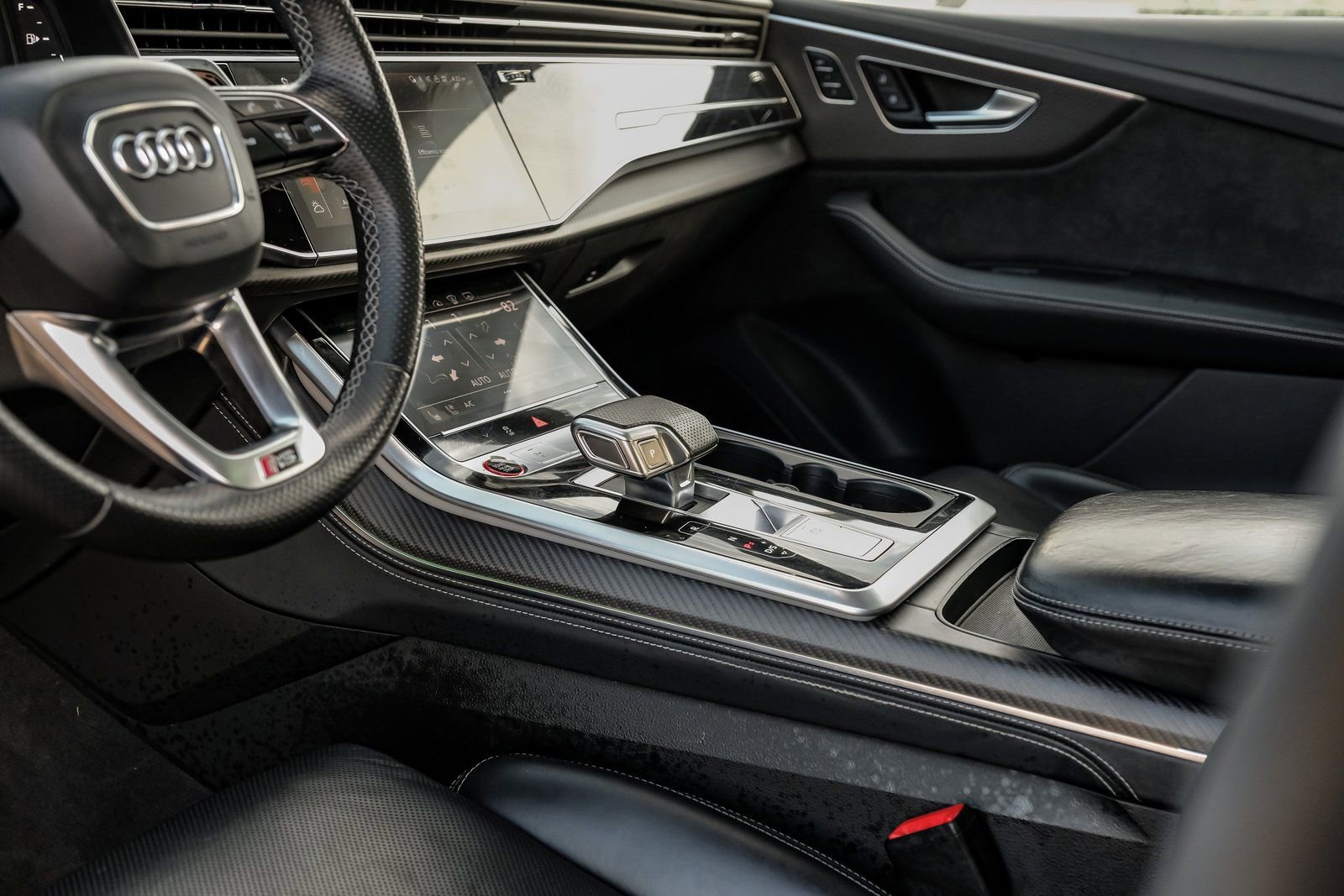 Used 2022 Audi RS Q8 4.0T image 30