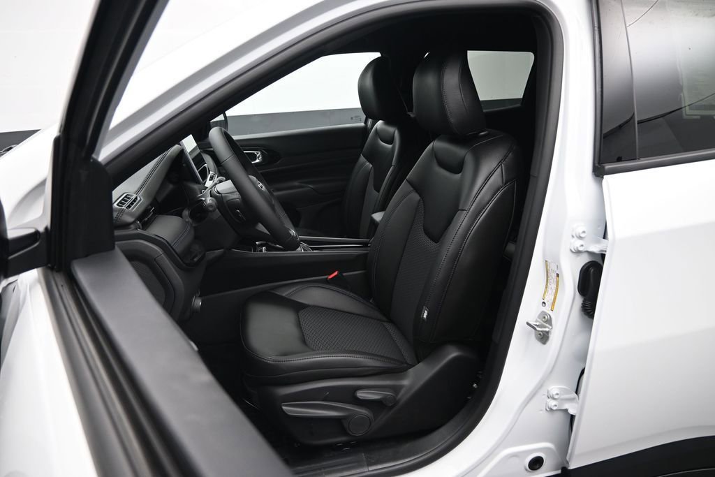 New 2026 Jeep Compass Latitude AWD/4WD image 20