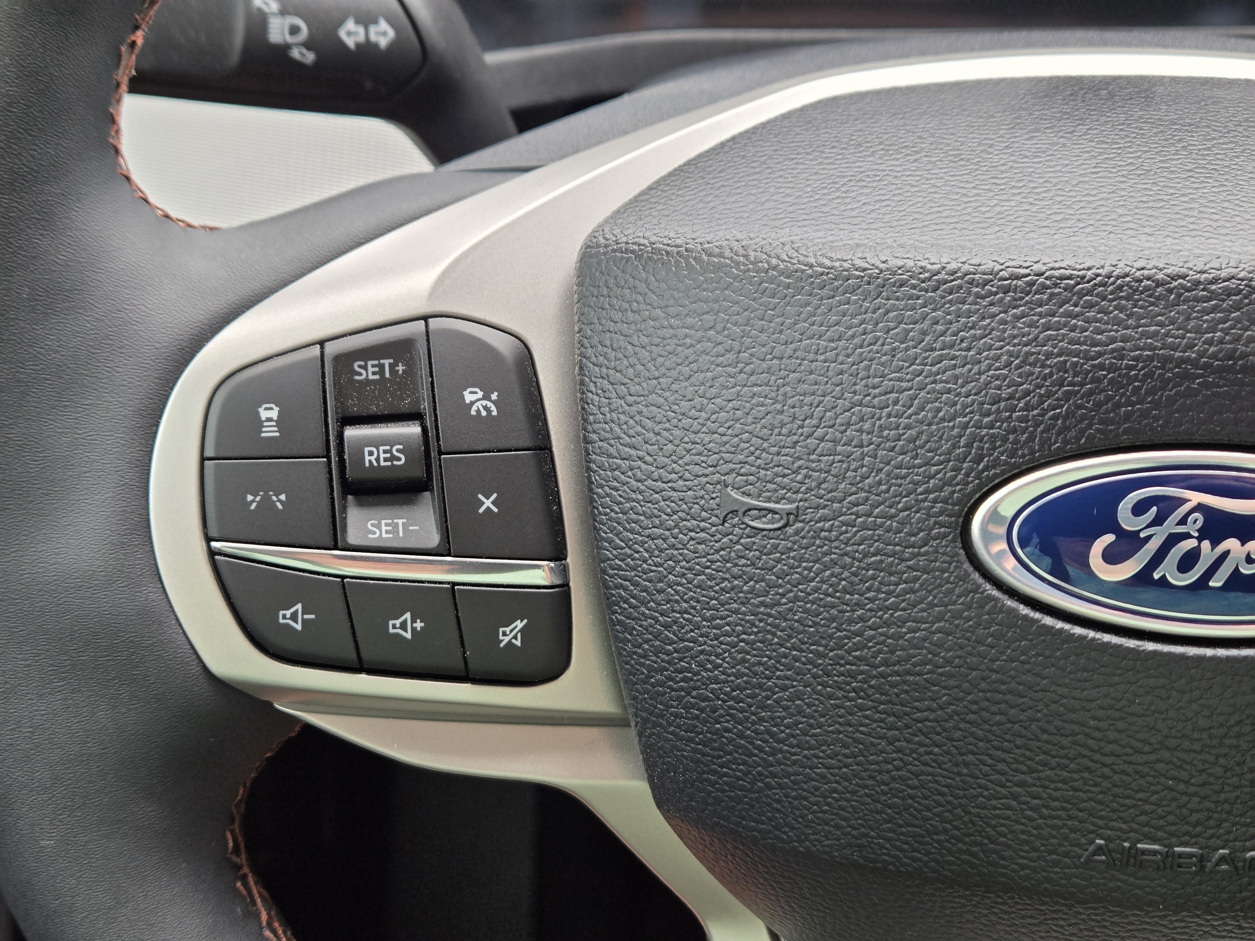 New 2026 Ford Explorer Active w/ Active Comfort Package AWD/4WD image 24