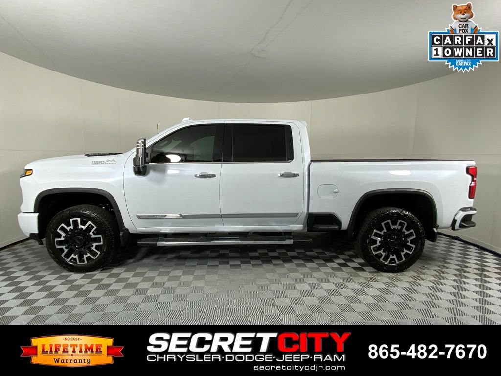 Used 2026 Chevrolet Silverado 2500 High Country w/ High Country Premium Package AWD/4WD image 4