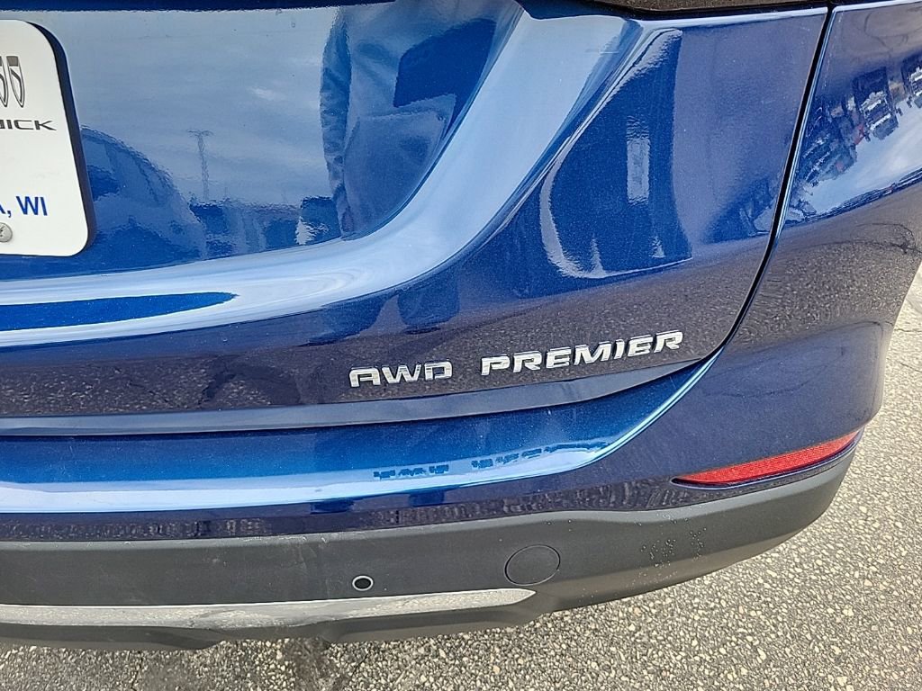 Used 2023 Chevrolet Equinox Premier image 8