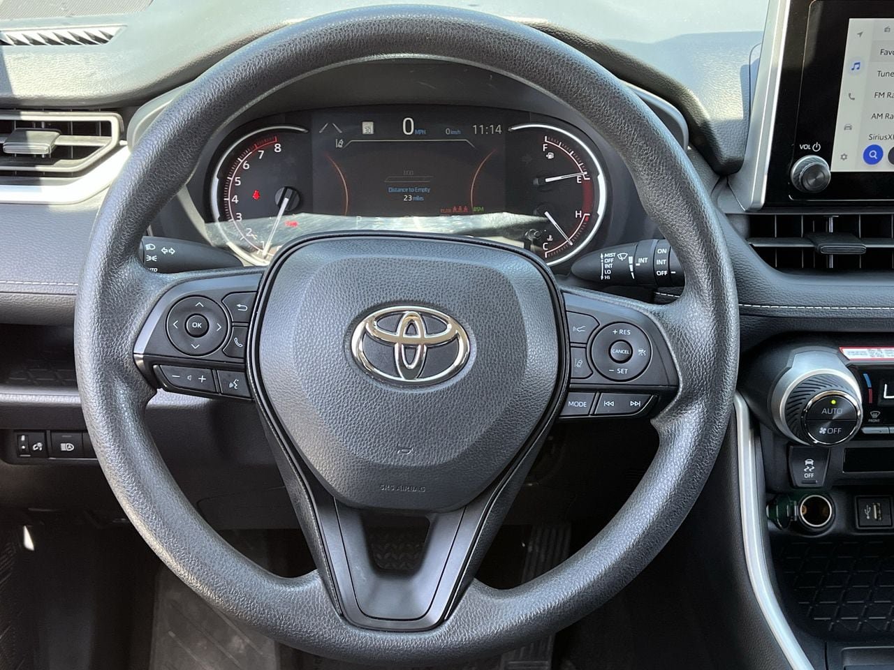 Used 2025 Toyota RAV4 XLE AWD/4WD image 11